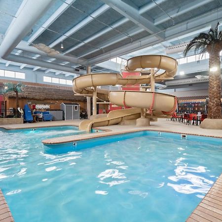 Ramada By Wyndham Sioux Falls Airport - Waterpark Resort & Event Center Zewnętrze zdjęcie