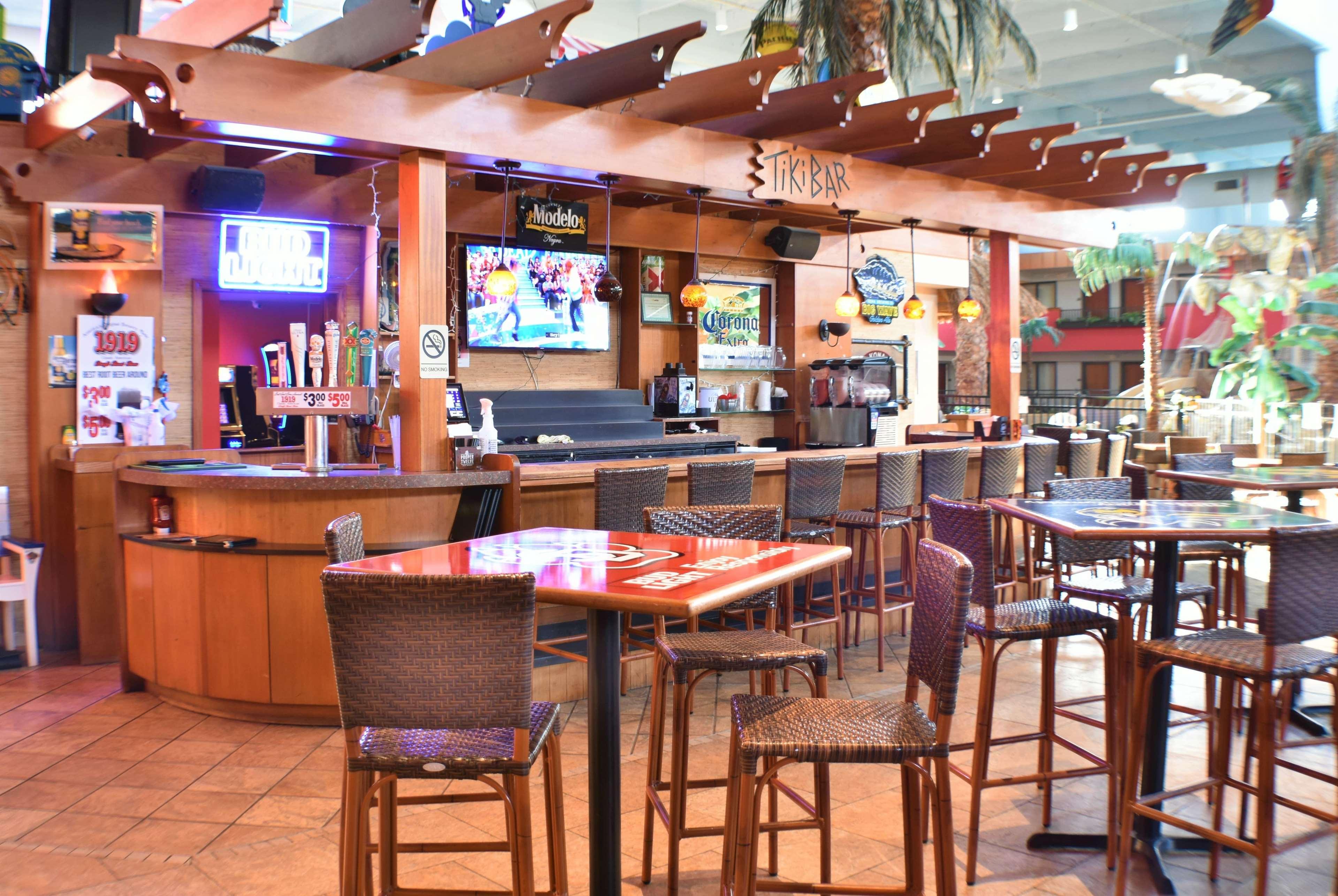 Ramada By Wyndham Sioux Falls Airport - Waterpark Resort & Event Center Zewnętrze zdjęcie