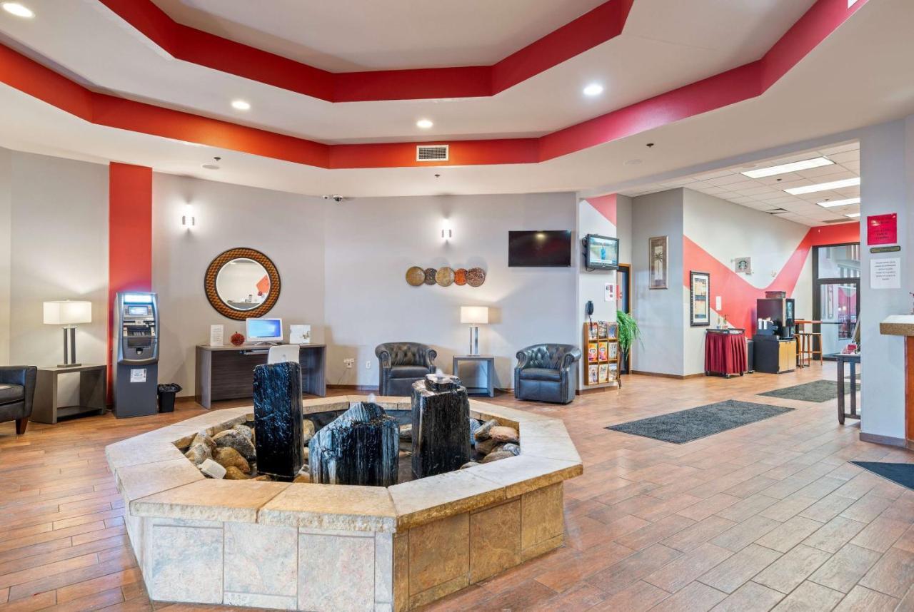 Ramada By Wyndham Sioux Falls Airport - Waterpark Resort & Event Center Zewnętrze zdjęcie