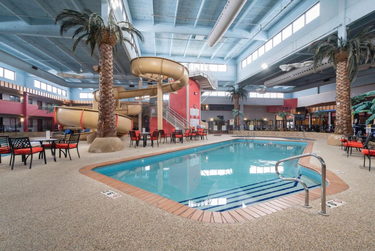 Ramada By Wyndham Sioux Falls Airport - Waterpark Resort & Event Center Zewnętrze zdjęcie