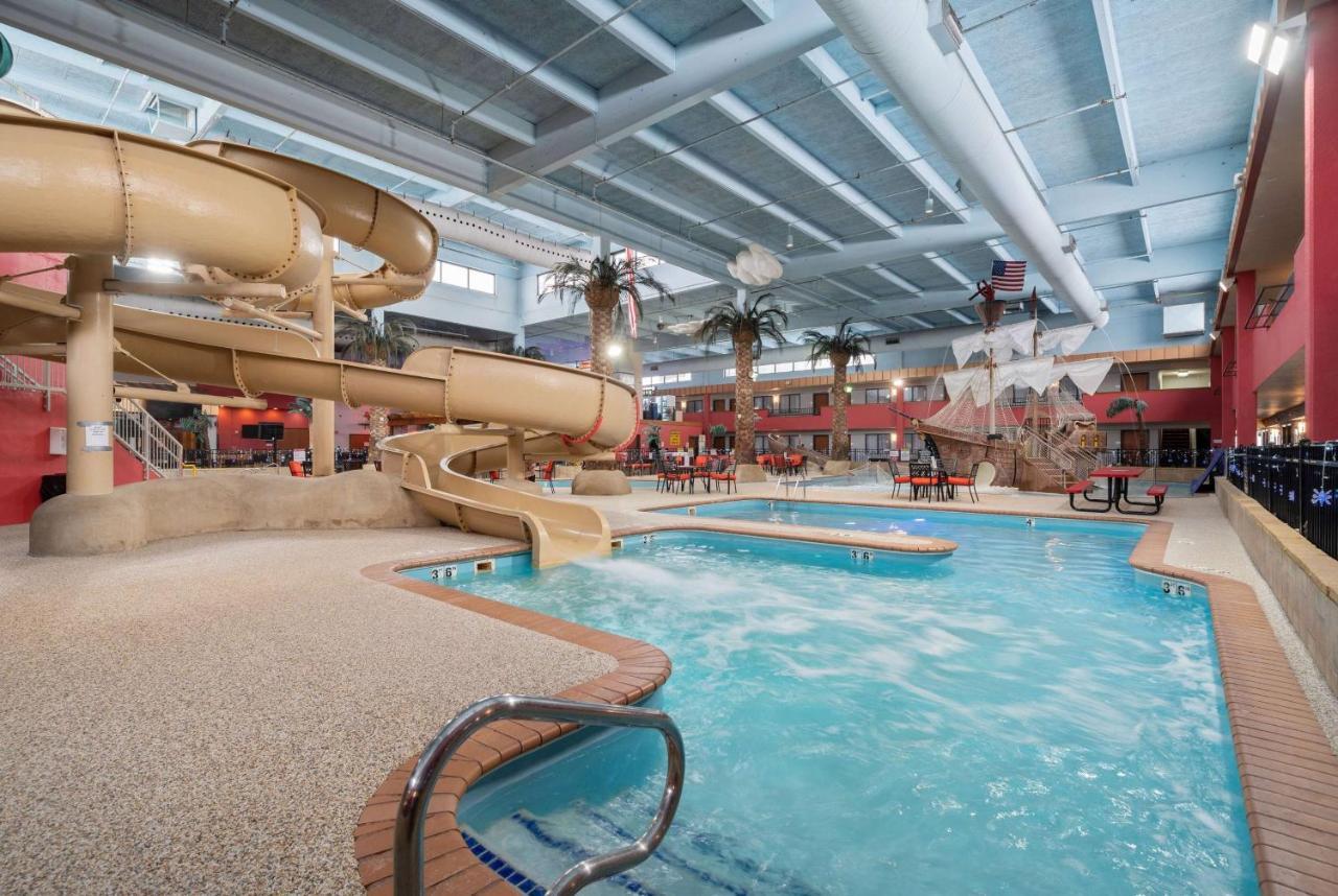 Ramada By Wyndham Sioux Falls Airport - Waterpark Resort & Event Center Zewnętrze zdjęcie