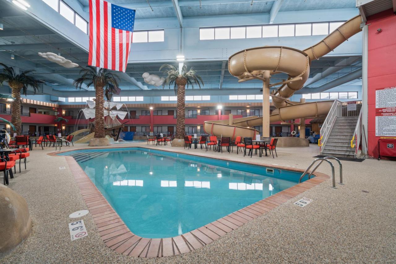 Ramada By Wyndham Sioux Falls Airport - Waterpark Resort & Event Center Zewnętrze zdjęcie