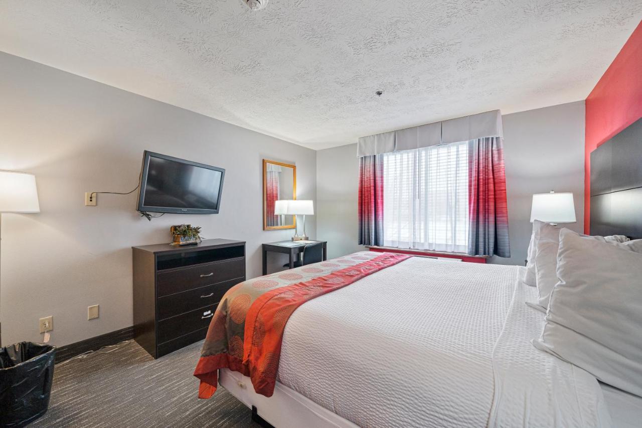 Ramada By Wyndham Sioux Falls Airport - Waterpark Resort & Event Center Zewnętrze zdjęcie