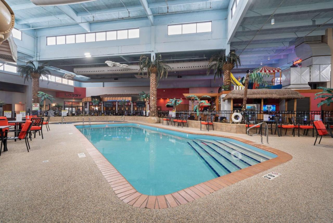 Ramada By Wyndham Sioux Falls Airport - Waterpark Resort & Event Center Zewnętrze zdjęcie