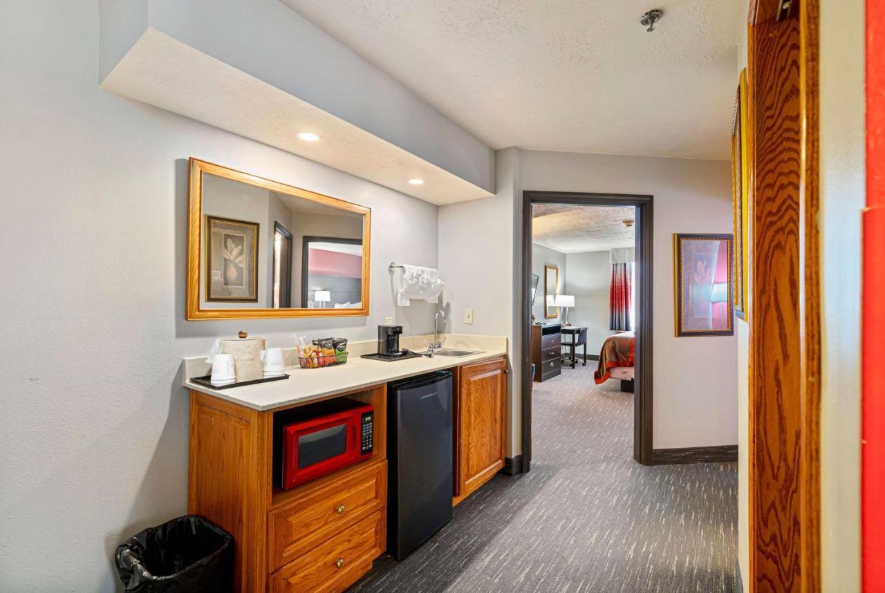 Ramada By Wyndham Sioux Falls Airport - Waterpark Resort & Event Center Zewnętrze zdjęcie