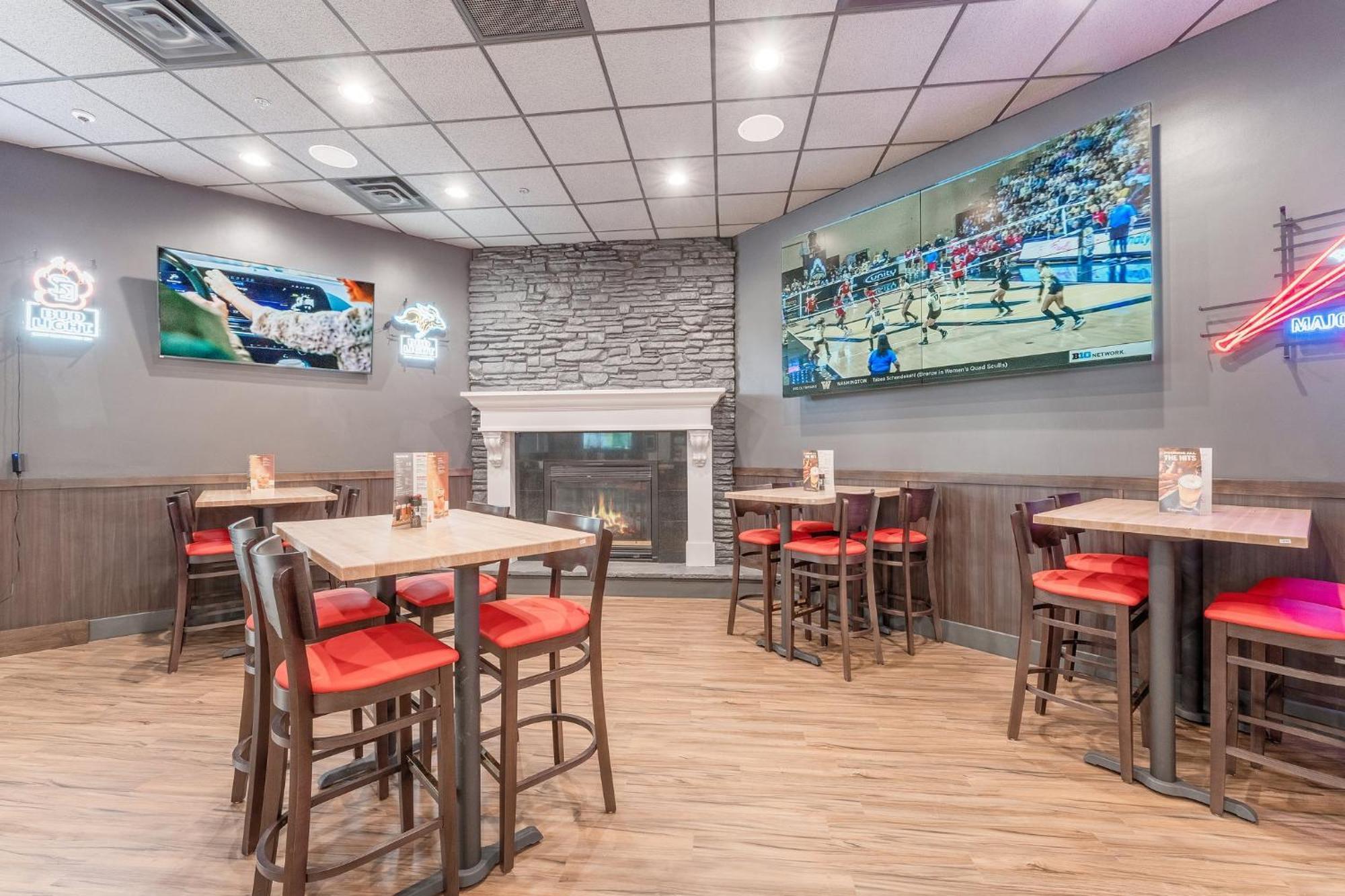 Ramada By Wyndham Sioux Falls Airport - Waterpark Resort & Event Center Zewnętrze zdjęcie