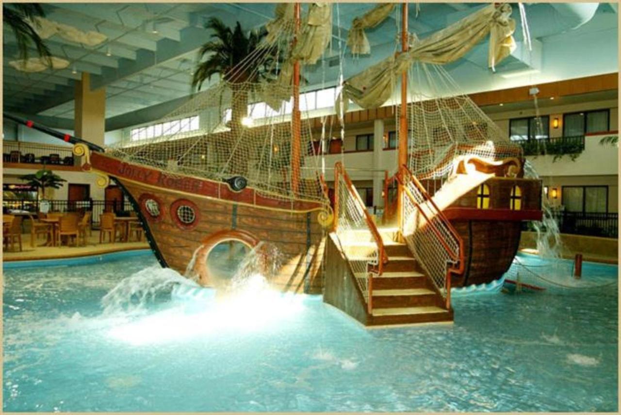 Ramada By Wyndham Sioux Falls Airport - Waterpark Resort & Event Center Zewnętrze zdjęcie