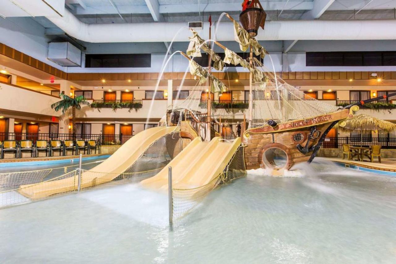 Ramada By Wyndham Sioux Falls Airport - Waterpark Resort & Event Center Zewnętrze zdjęcie
