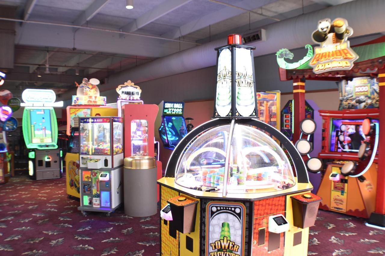 Ramada By Wyndham Sioux Falls Airport - Waterpark Resort & Event Center Zewnętrze zdjęcie